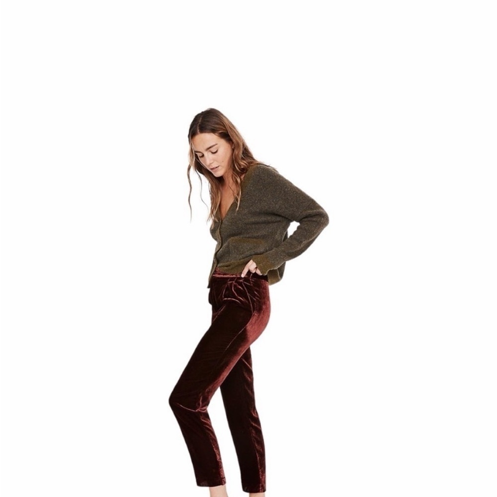 Madewell Velvet Cropped Pants in Burgundy
